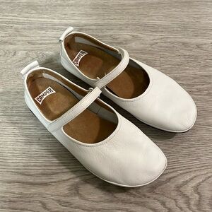 Camper Mary Jane flats